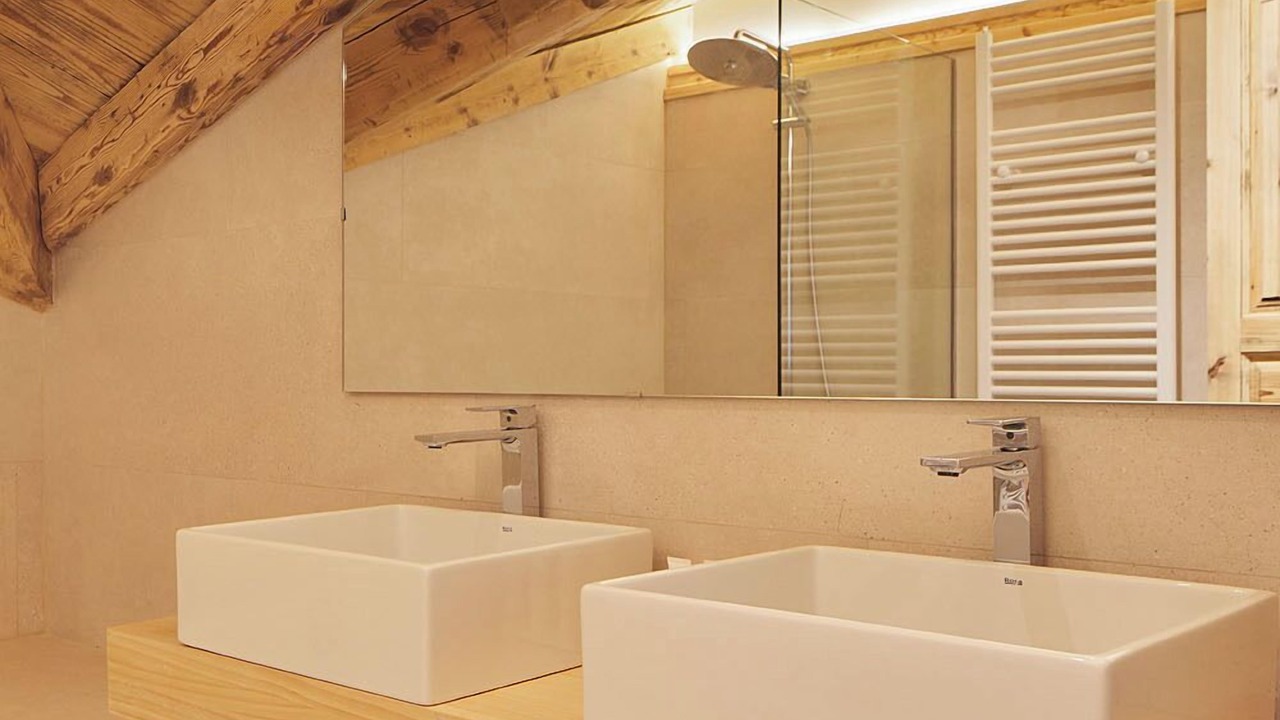 Photo of Bathroom in Beret