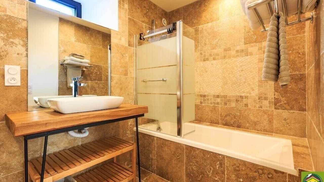 Photo of Bathroom in Orcival