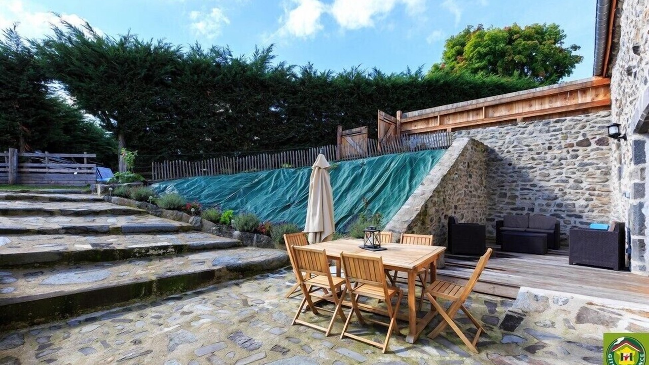 Photo of Outdoor in Orcival