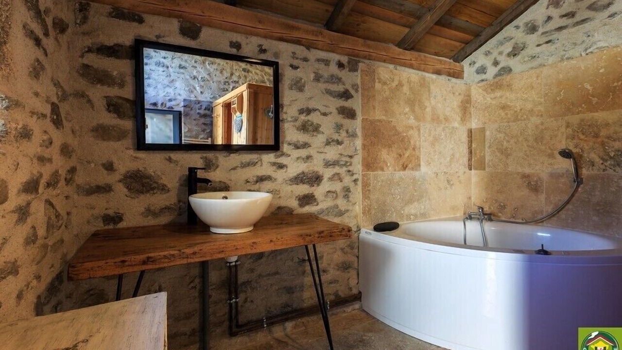 Photo of Bathroom in Orcival