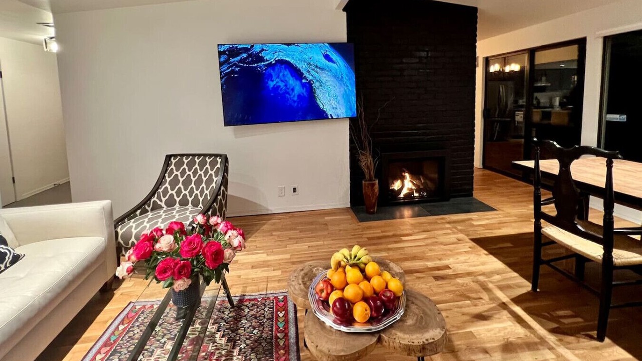 Photo of Livingroom in Bridle Trails