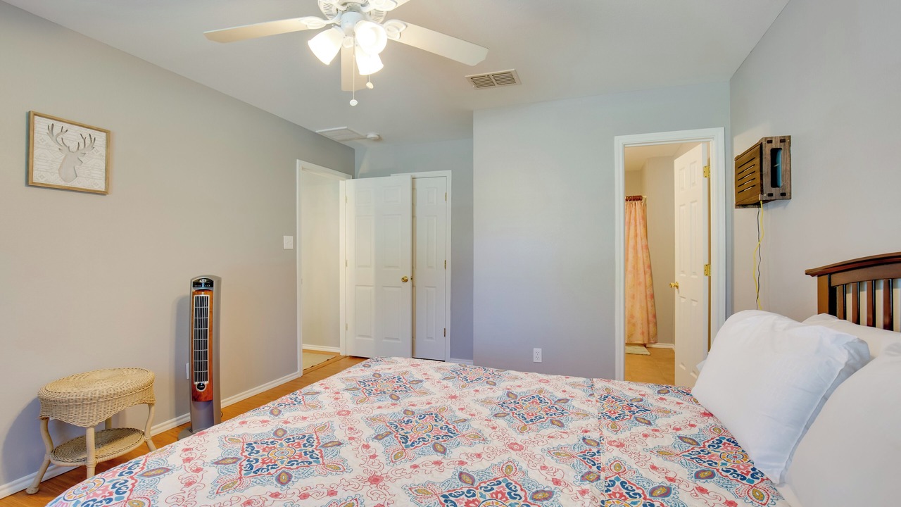 Photo of Bedroom in Emory