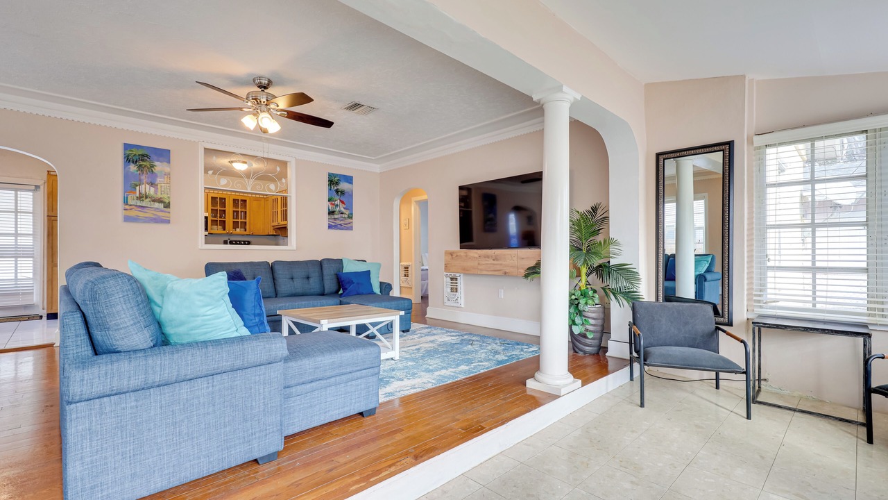 Photo of Bedroom in Harbordale