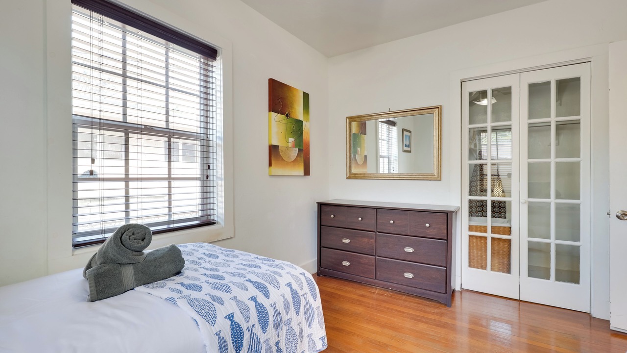 Photo of Bedroom in Harbordale