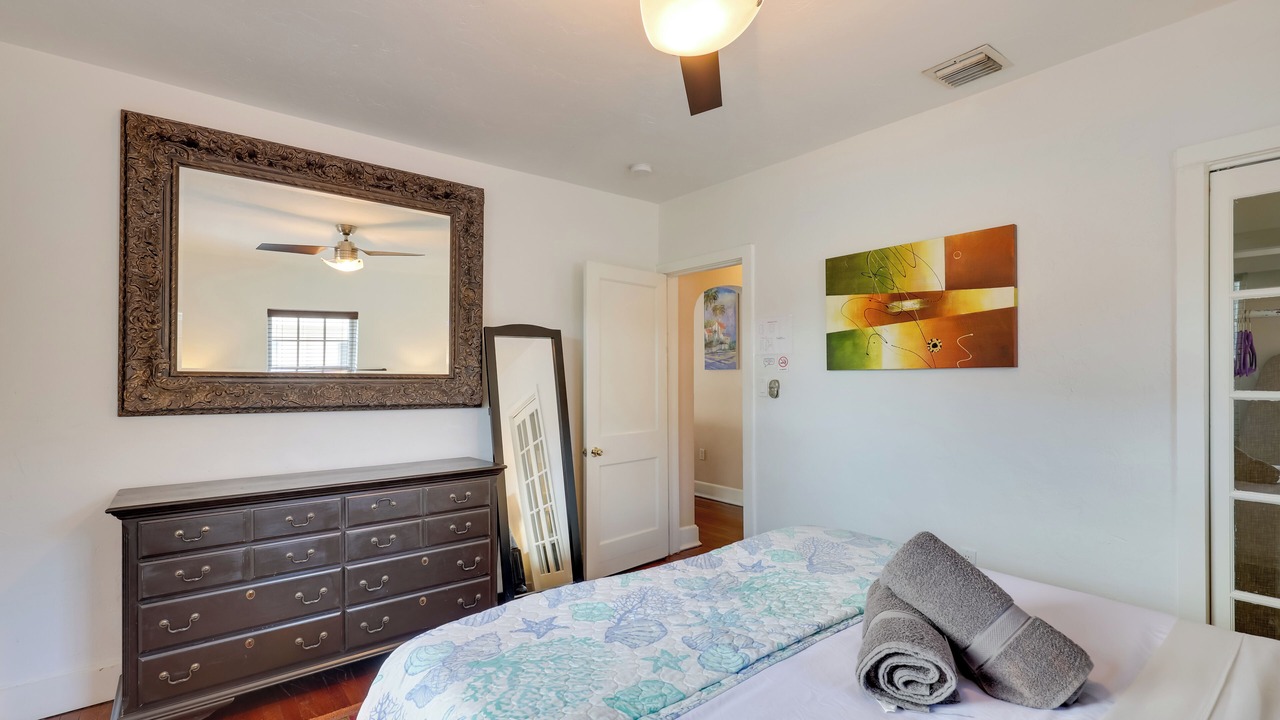 Photo of Bedroom in Harbordale