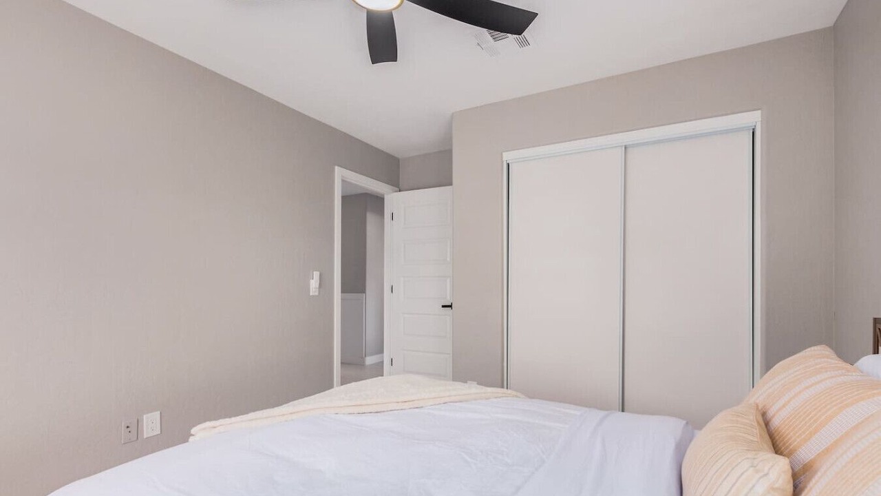 Photo of Bedroom in Alta Mesa Community Association