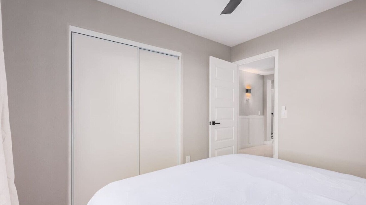 Photo of Bedroom in Alta Mesa Community Association