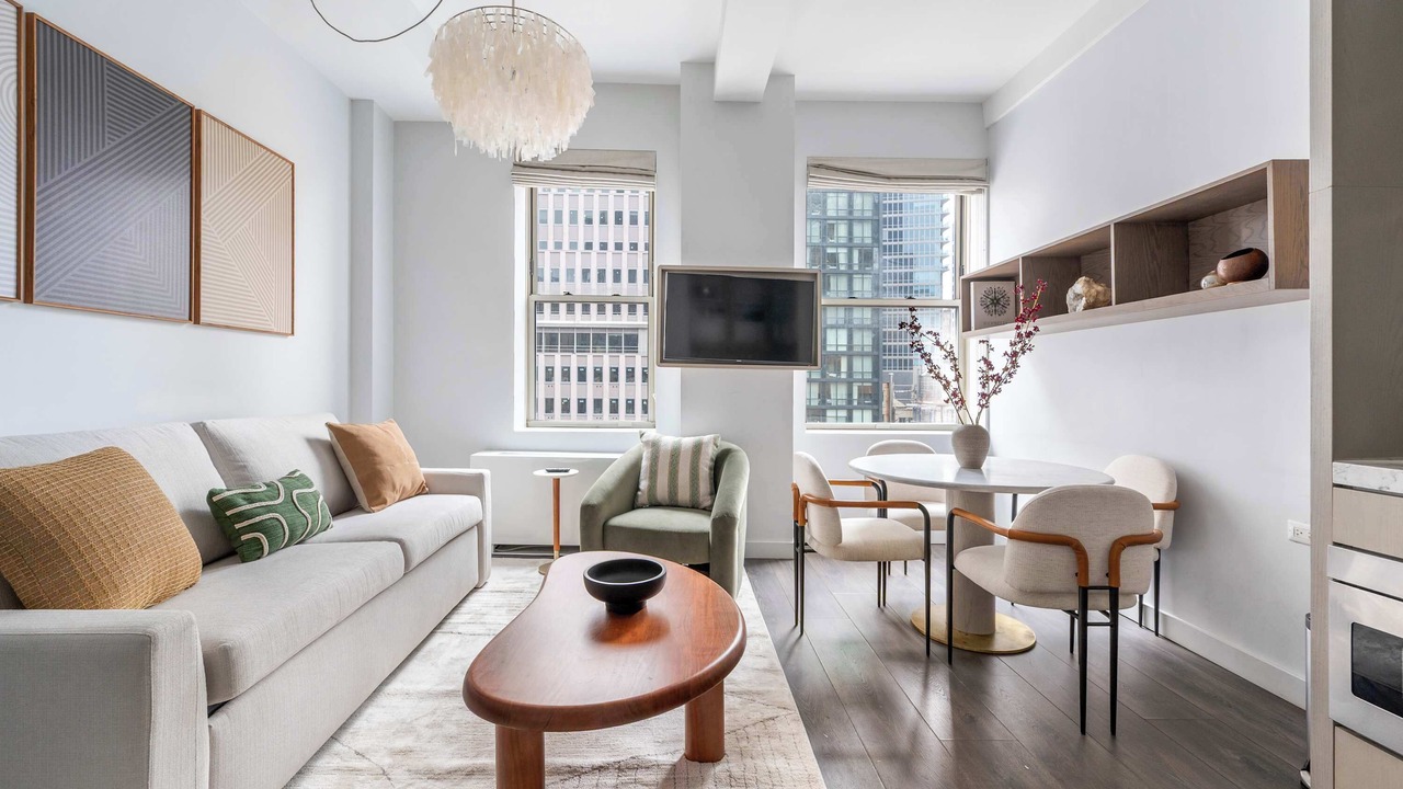 Photo of Livingroom in Financial District