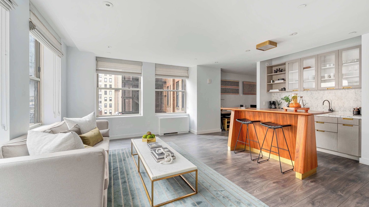 Photo of Livingroom in Financial District