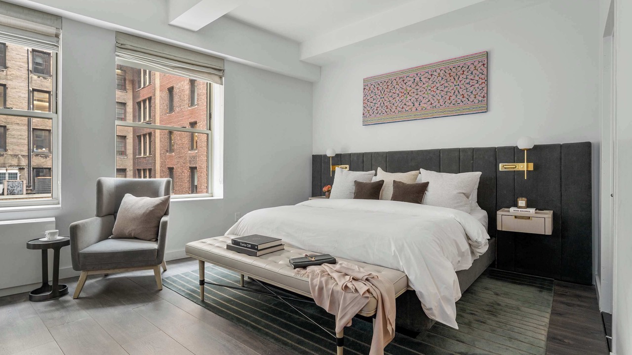 Photo of Bedroom in Financial District