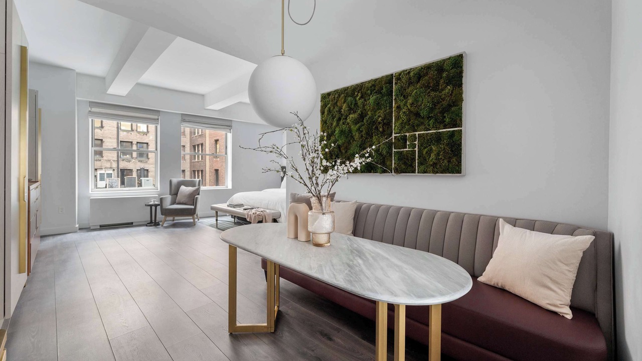 Photo of Livingroom in Financial District
