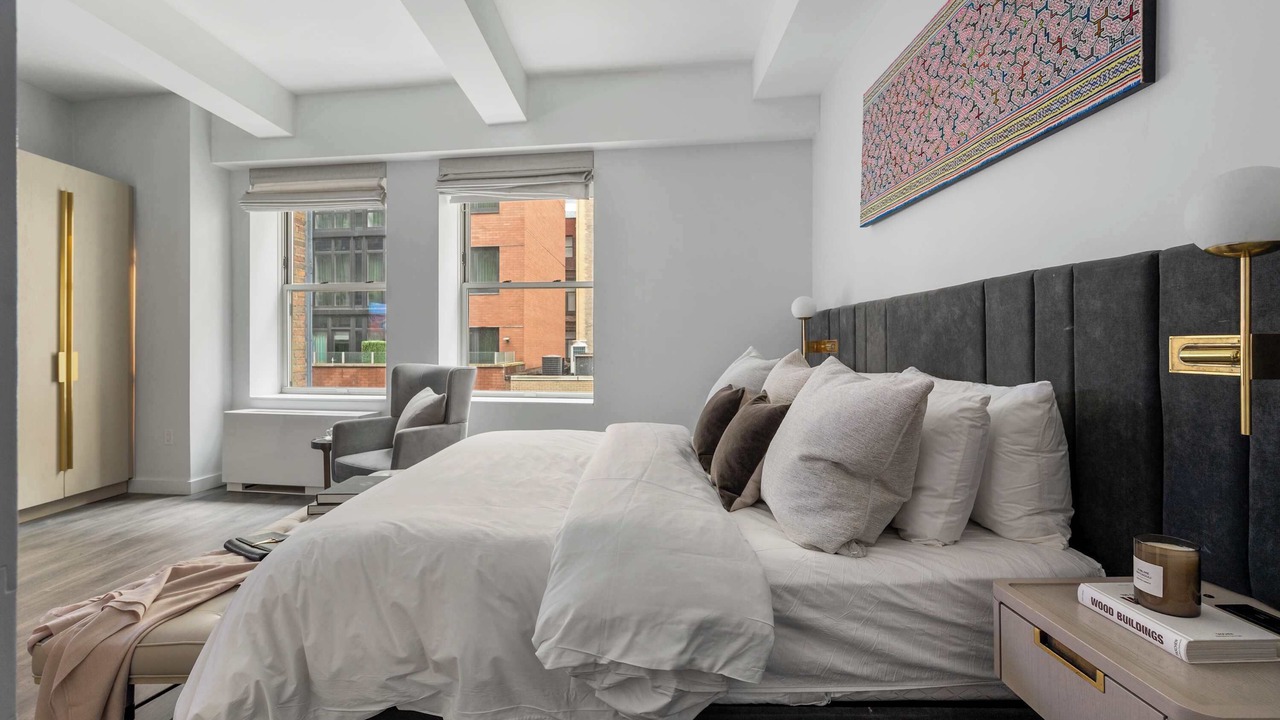 Photo of Bedroom in Financial District
