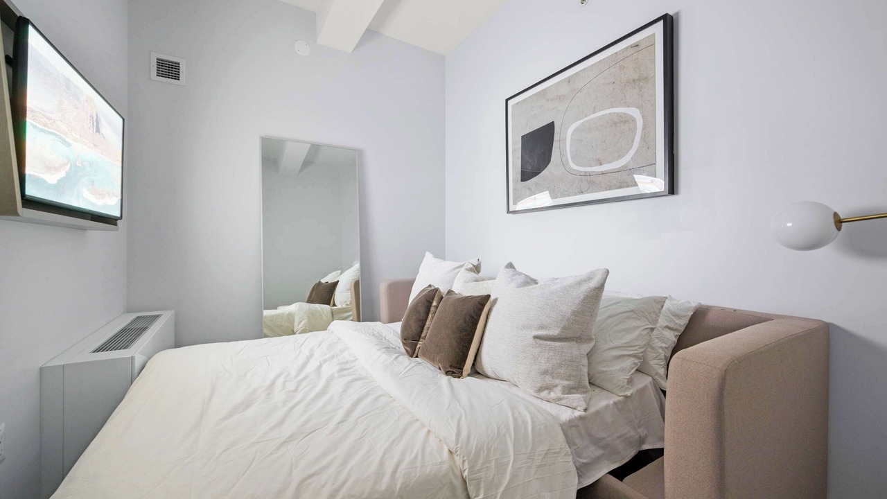 Photo of Bedroom in Financial District