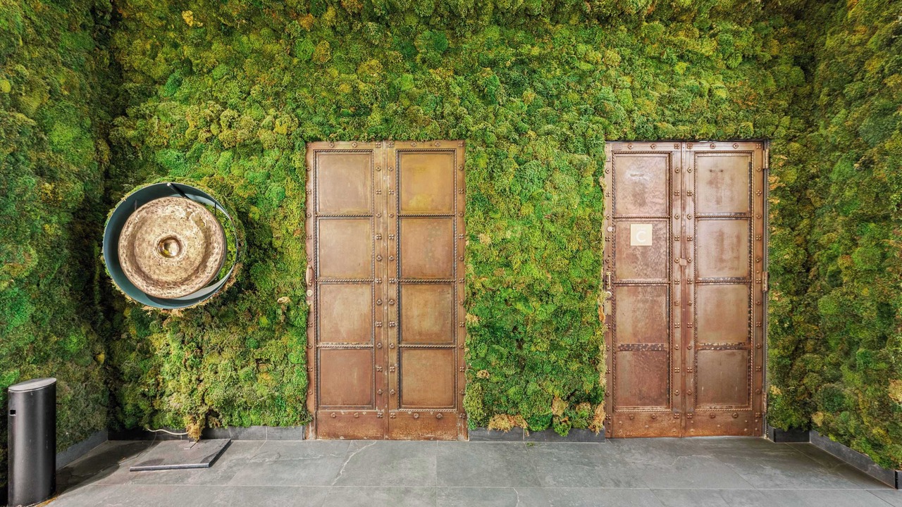 Photo of Others in Financial District