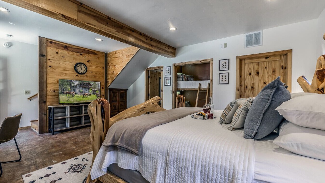 Photo of Bedroom in Ruidoso