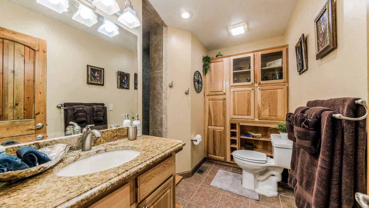 Photo of Bathroom in Ruidoso