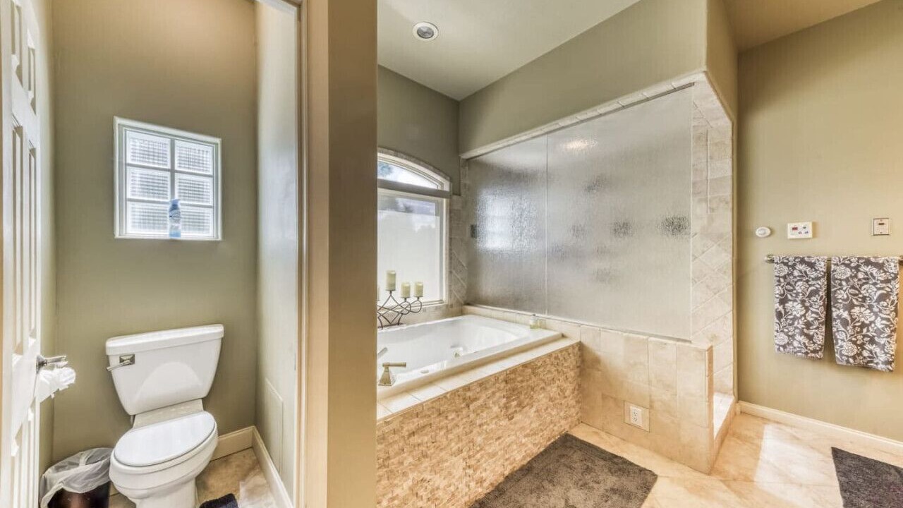 Photo of Bathroom in Alto