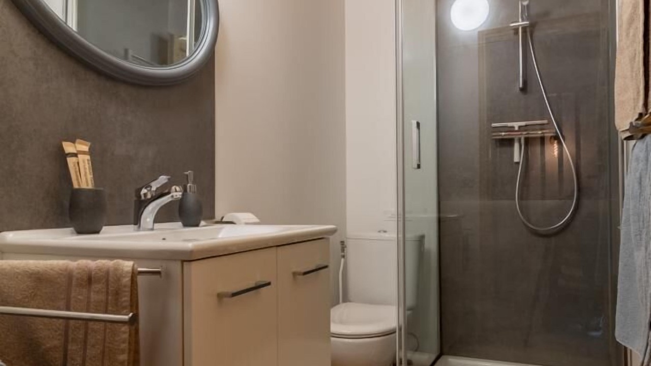 Photo of Bathroom in Saint-Saturnin