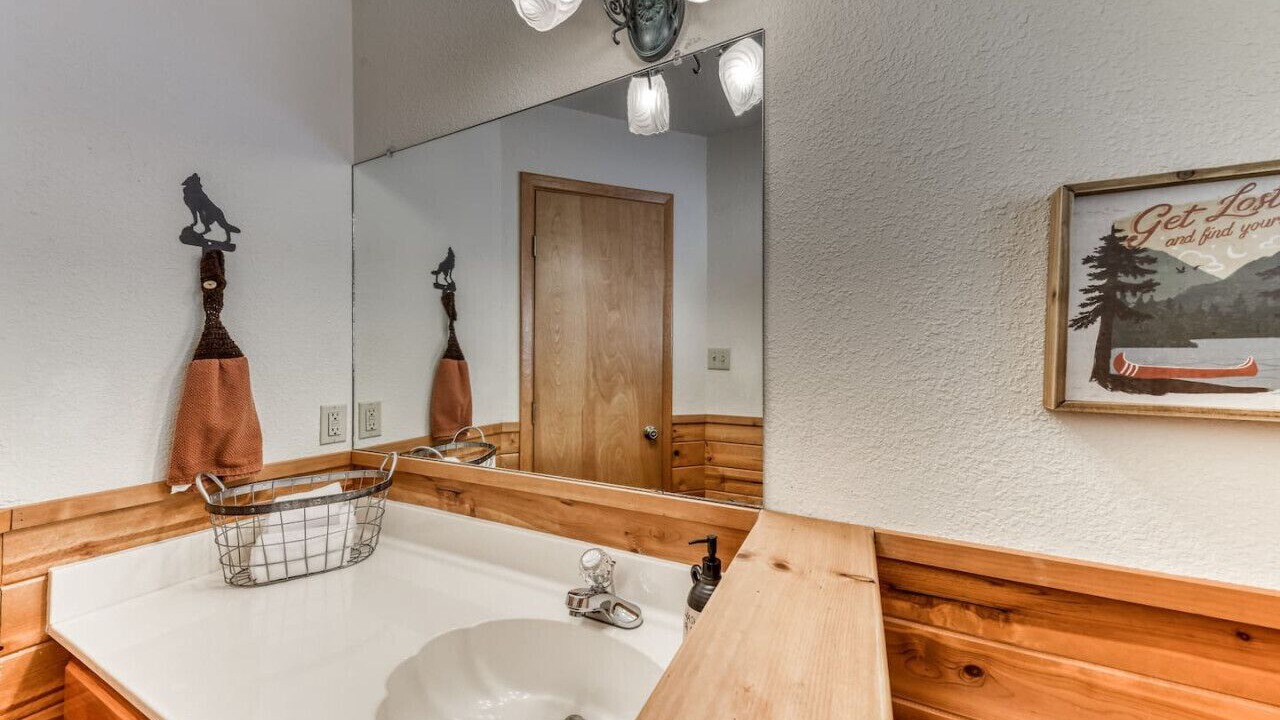 Photo of Bathroom in Ruidoso