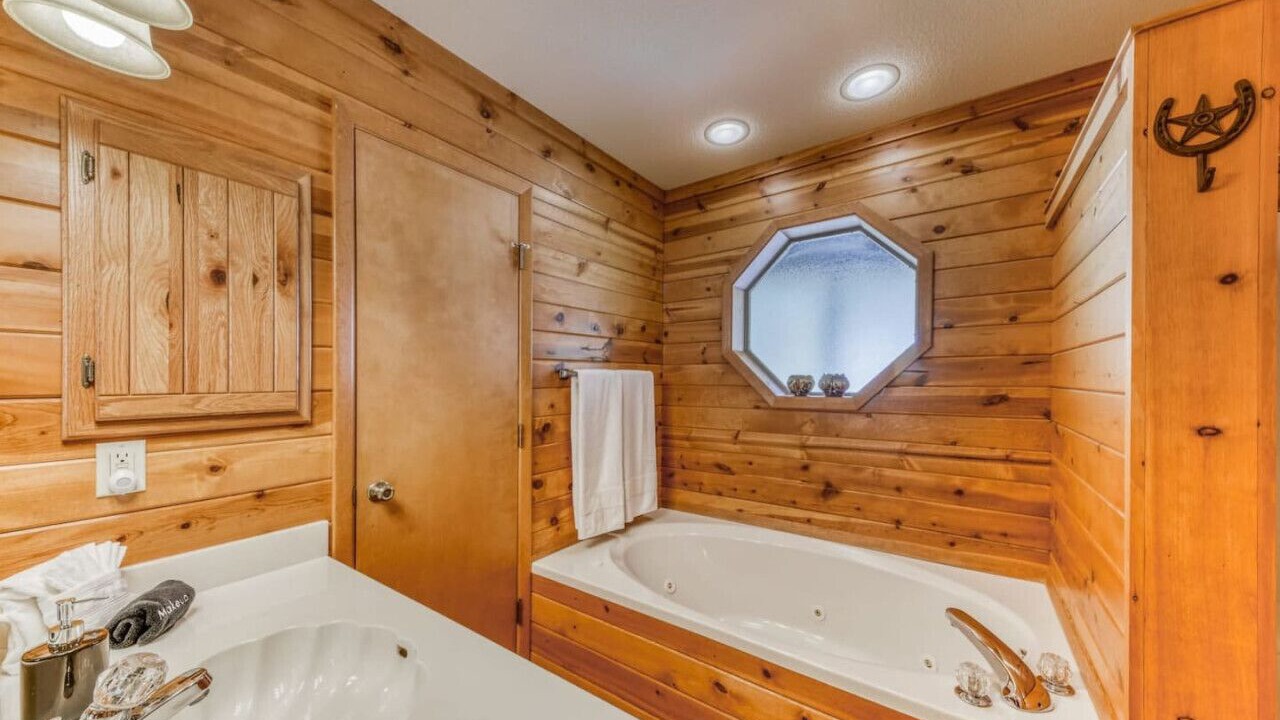 Photo of Bathroom in Ruidoso