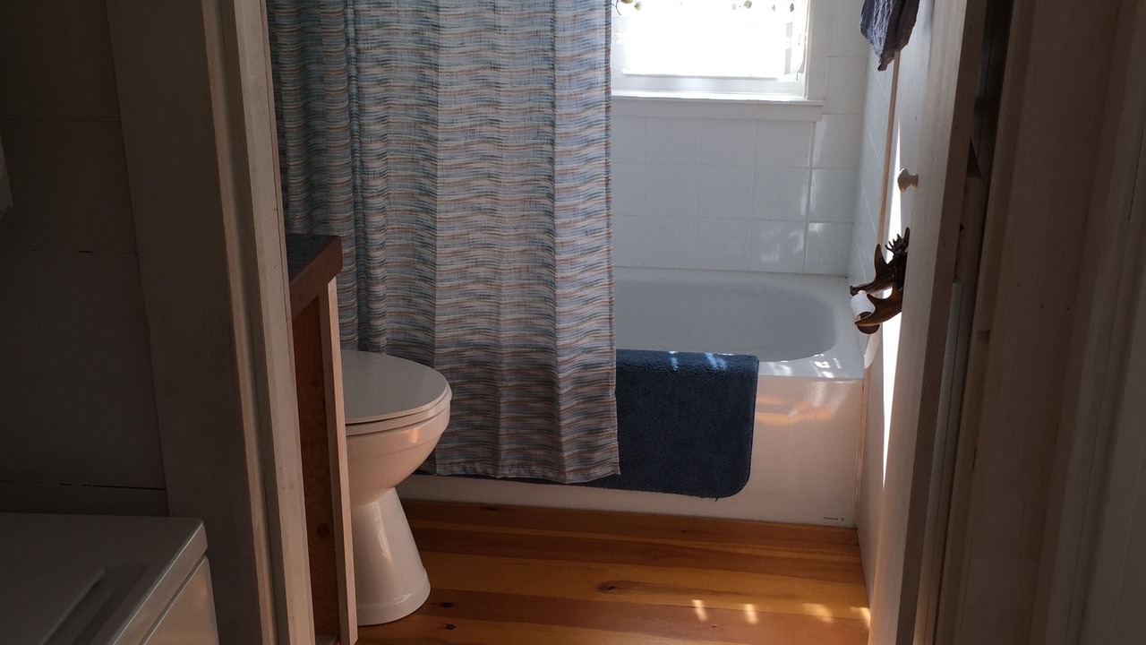 Photo of Bathroom in South Harbour