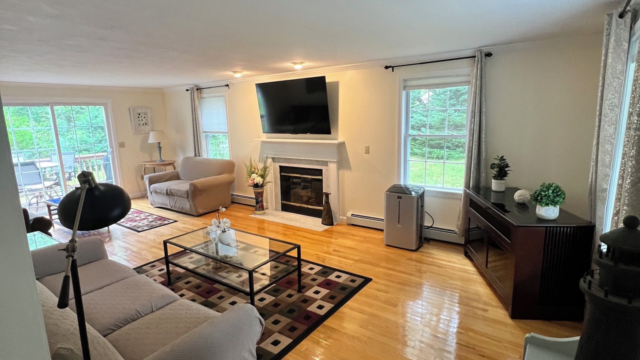 Photo of Livingroom in Charlestown