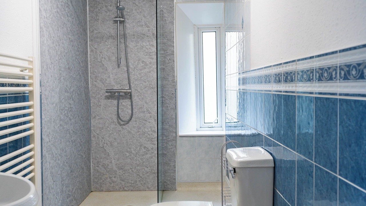 Photo of Bathroom in Ventnor