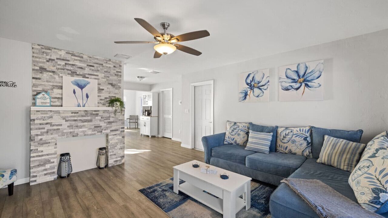 Photo of Livingroom in Wilton Manors