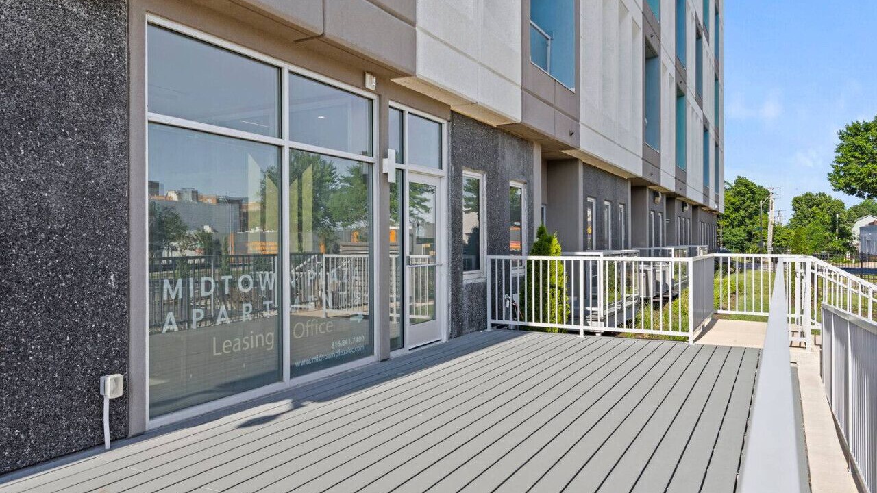 Photo of Outdoor in Midtown - Westport