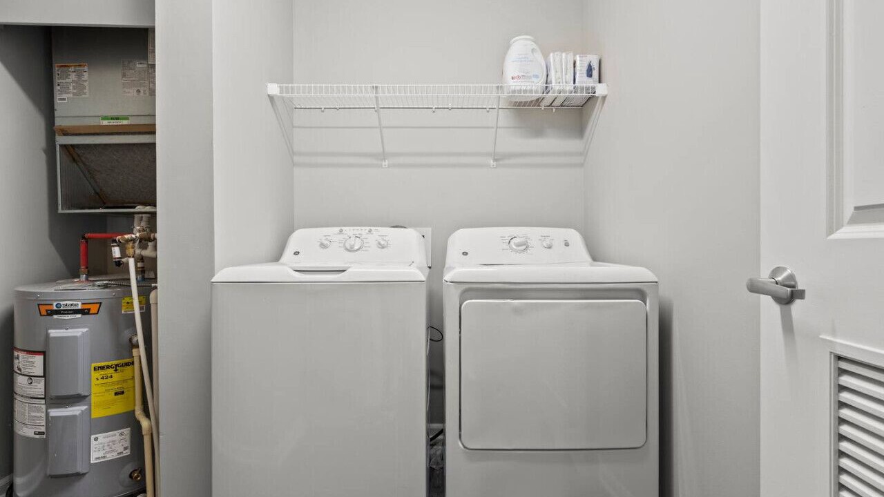 Photo of Bedroom in Midtown - Westport