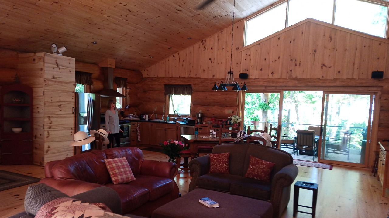 Photo of Livingroom in Kincardine