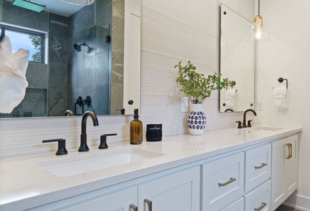 Photo of Bathroom in Holly