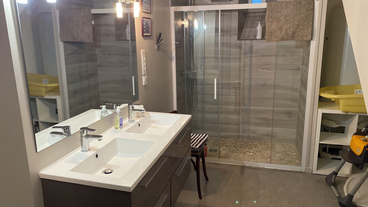 Photo of Bathroom in Boucey