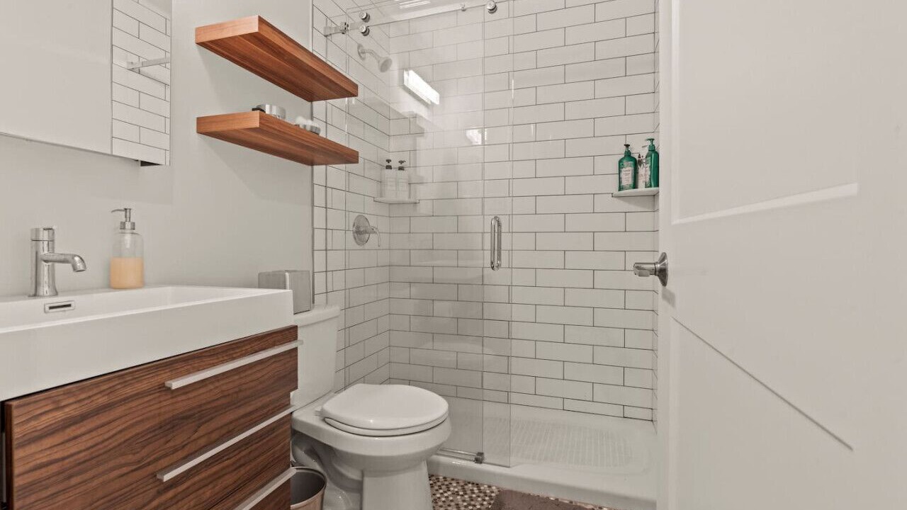 Photo of Bathroom in Washington Square West