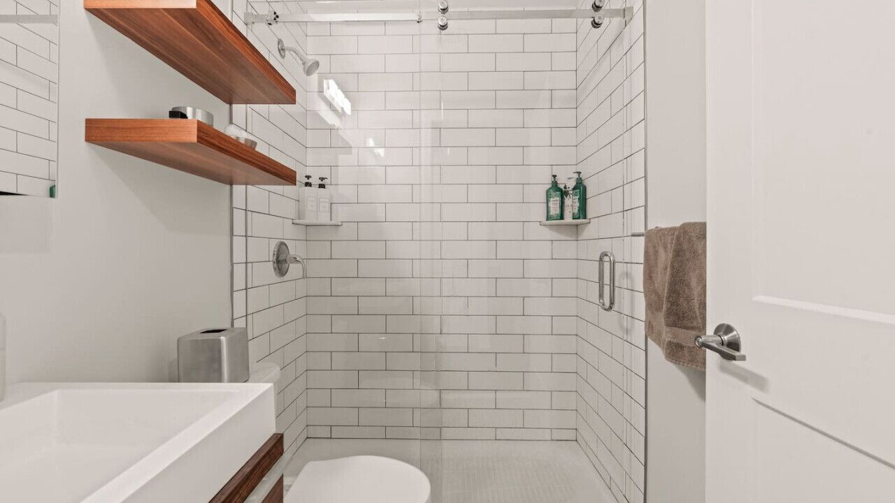 Photo of Bathroom in Washington Square West