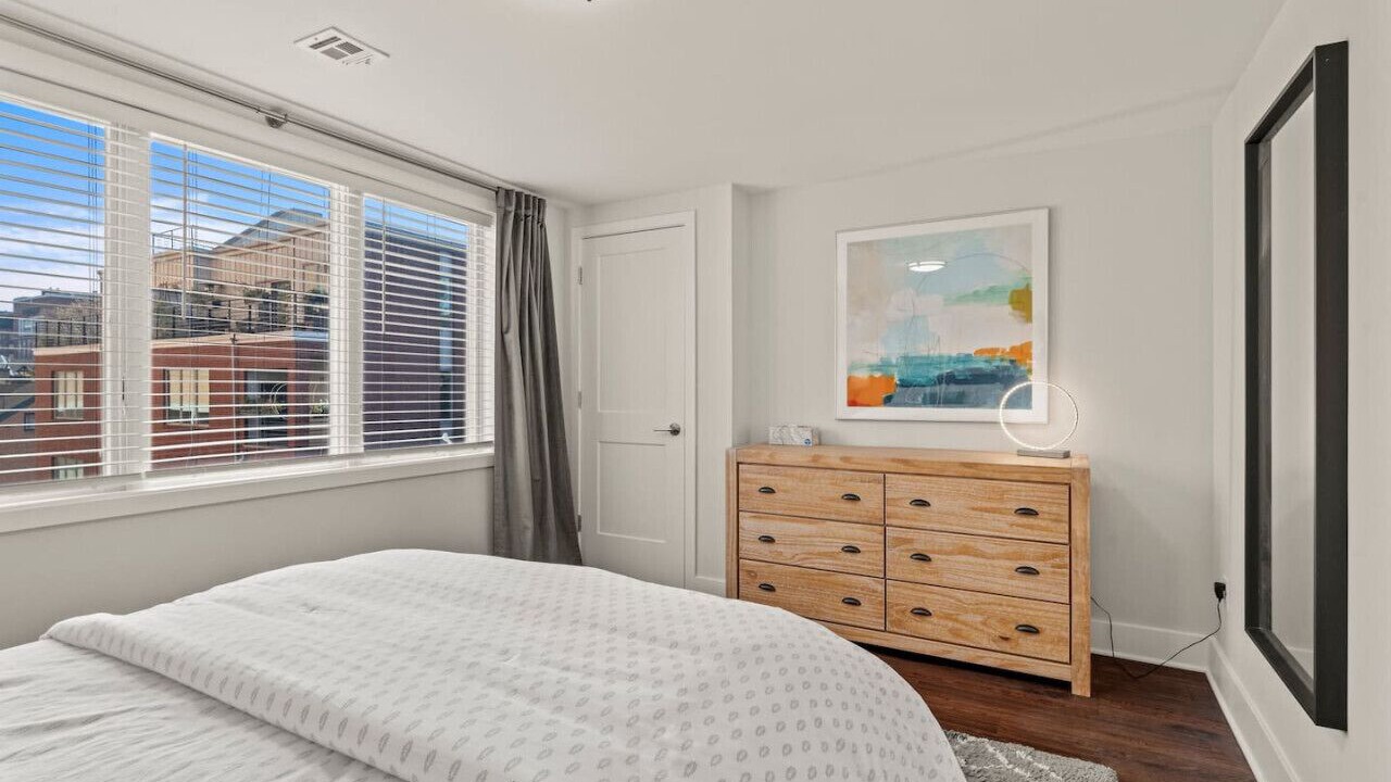 Photo of Bedroom in Washington Square West
