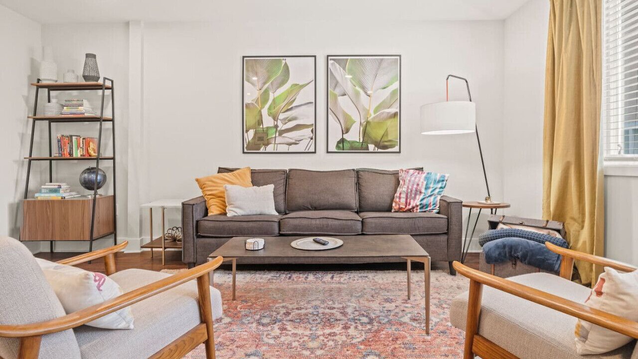 Photo of Livingroom in Washington Square West