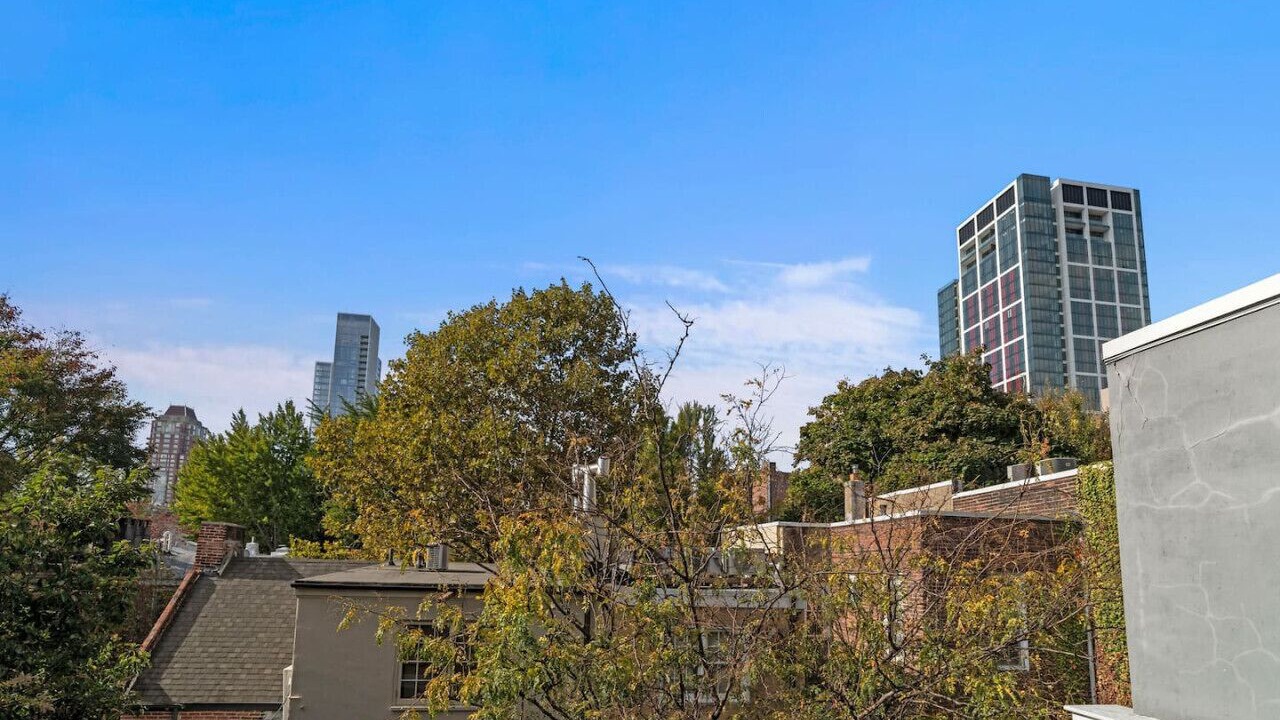 Photo of Outdoor in Washington Square West