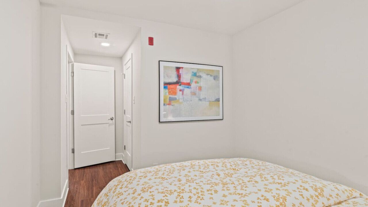 Photo of Bedroom in Washington Square West