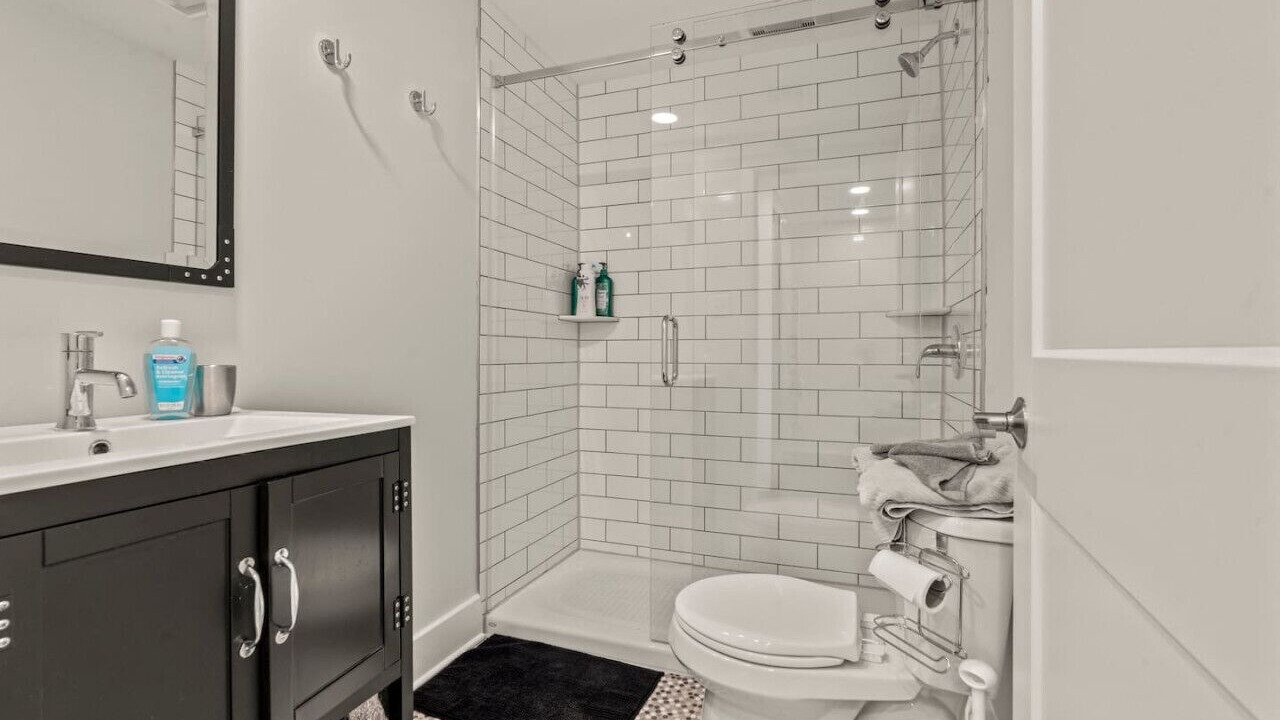 Photo of Bathroom in Washington Square West