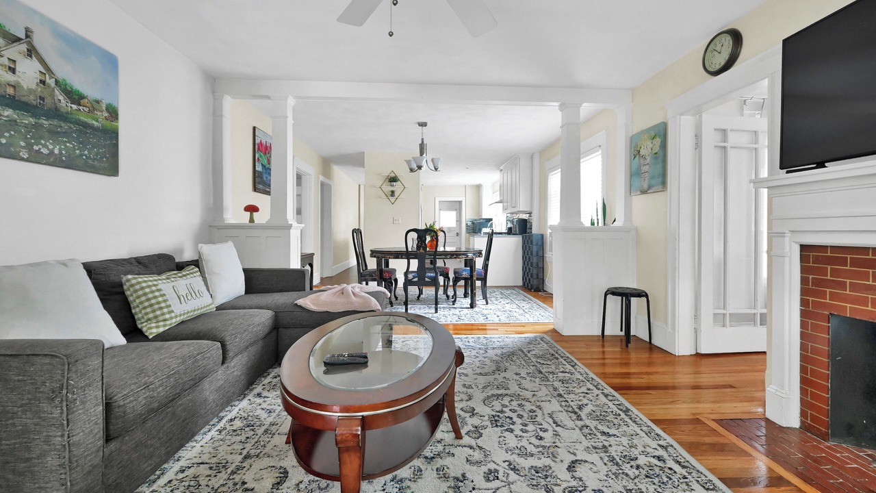 Photo of Livingroom in Watertown