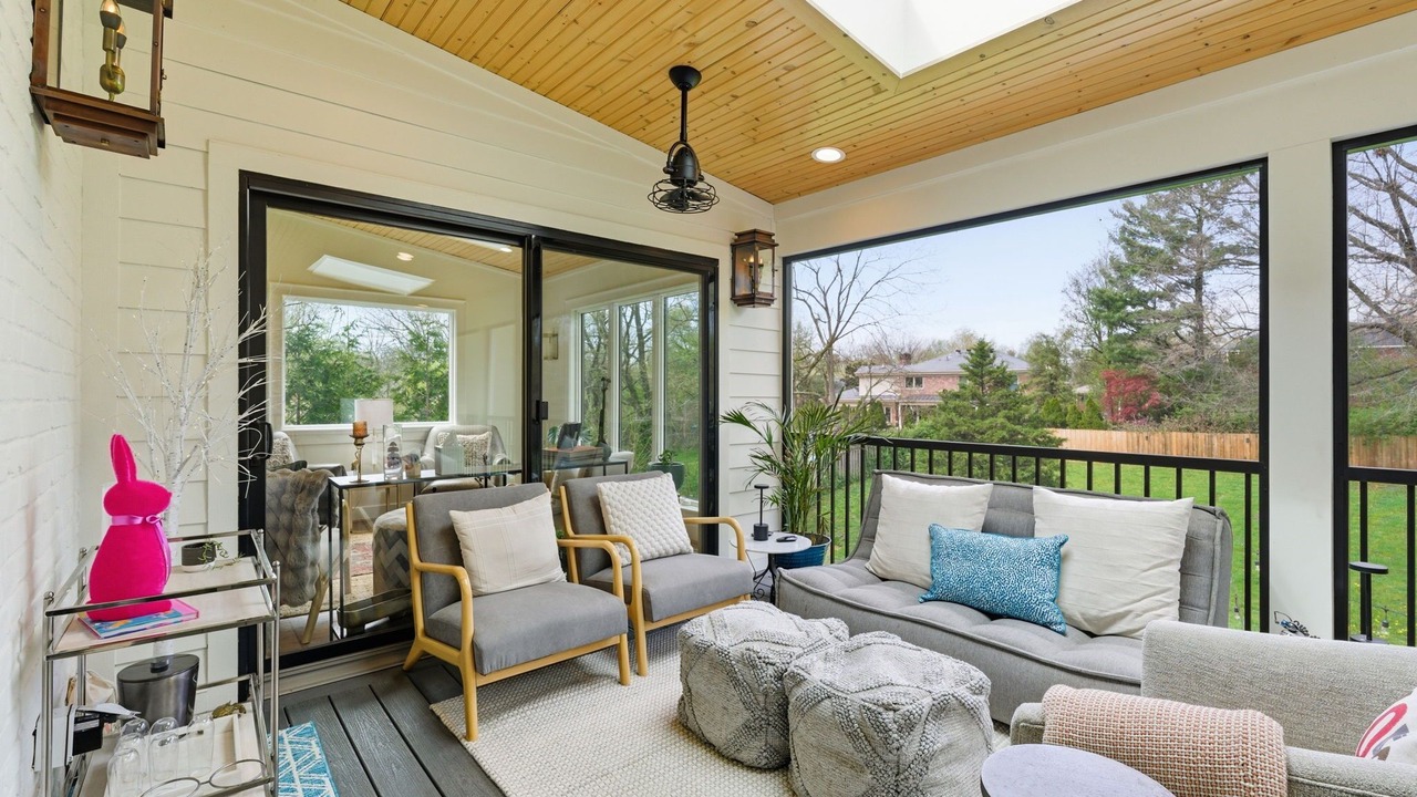 Photo of Livingroom in Lexington