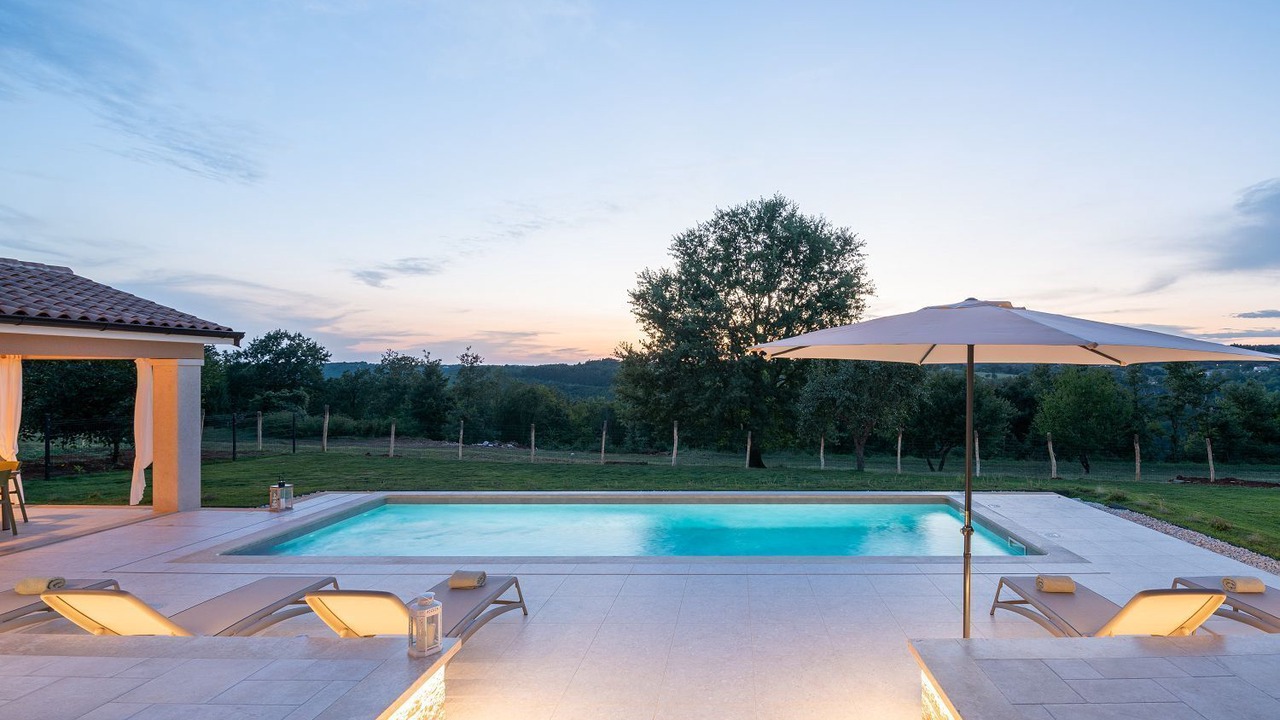 Photo of Outdoor in Beram