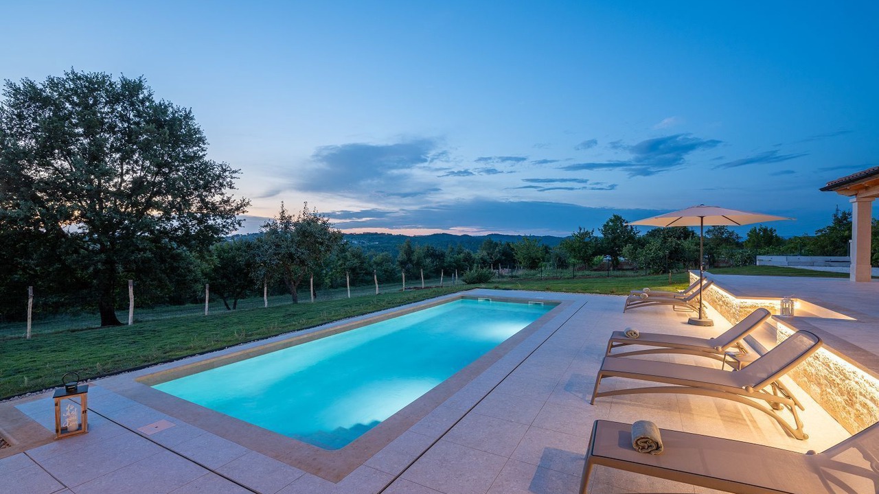 Photo of Outdoor in Beram