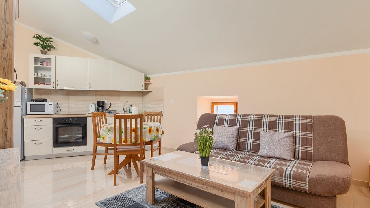 Photo of Livingroom in Pican