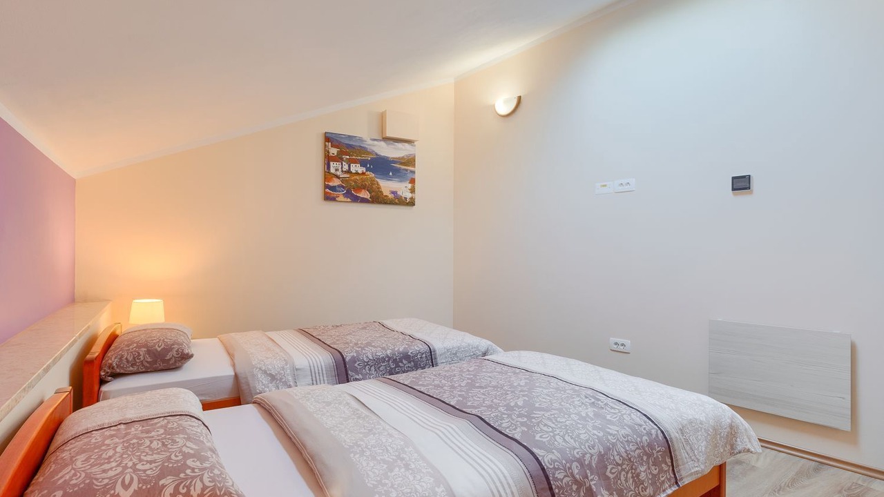 Photo of Bedroom in Pican