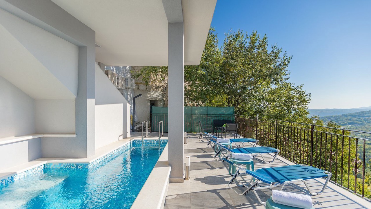 Photo of Outdoor in Pican