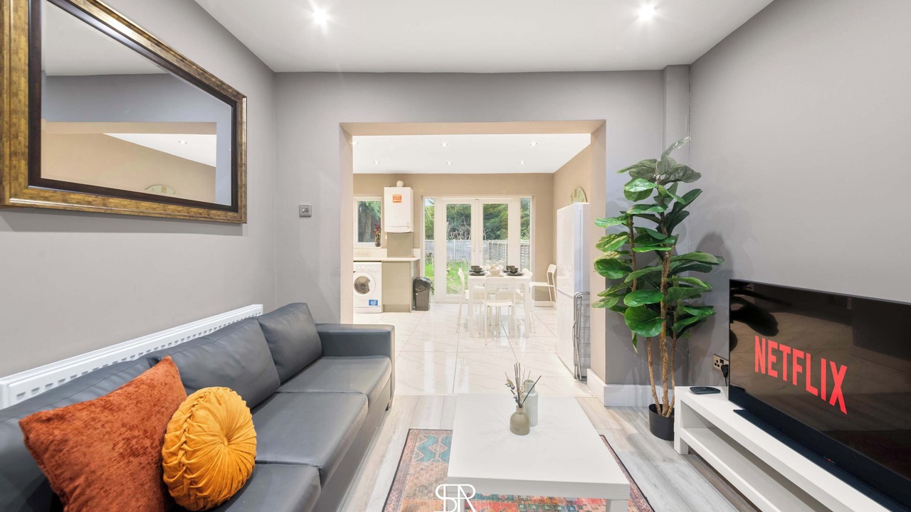 Photo of Livingroom in Reading