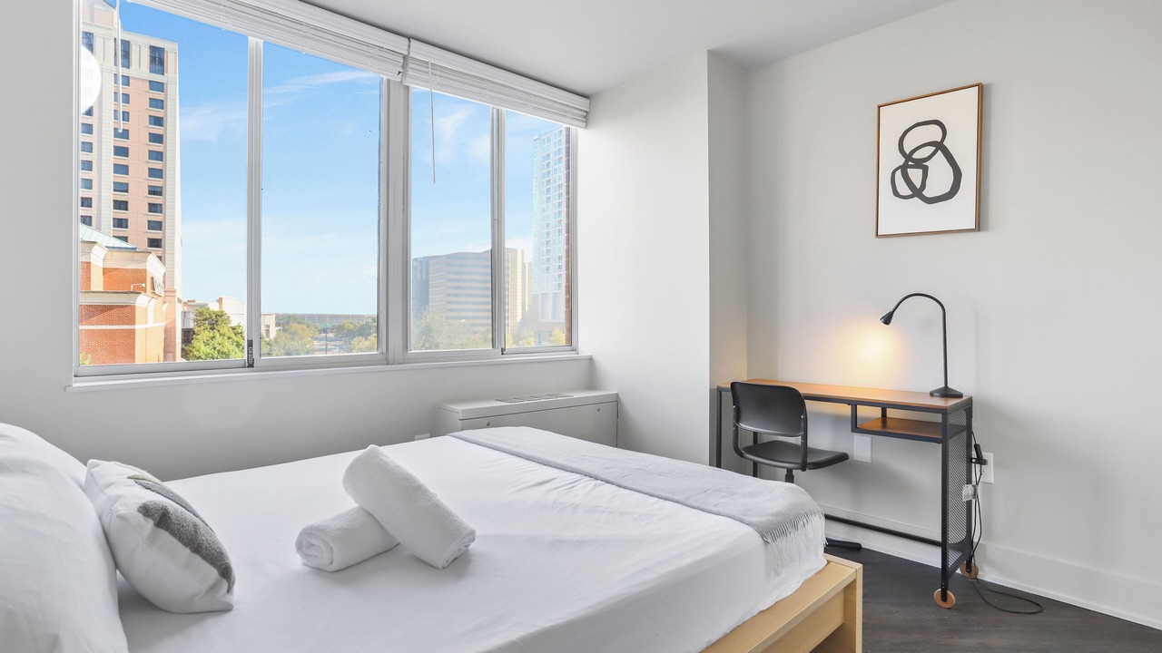 Photo of Bedroom in Pentagon City