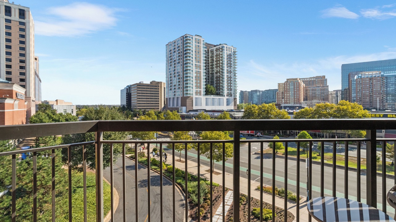 Photo of Patio Balcony in Pentagon City